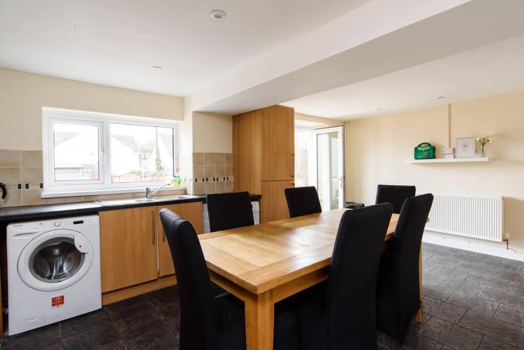 Colliers House Villa Abercanaid Екстериор снимка
